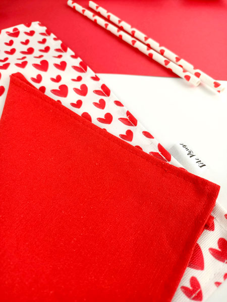 detalle mantel individual de corazones tete rouge